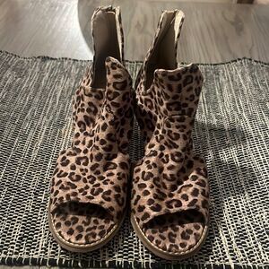 Leopard print Wedge Sandals